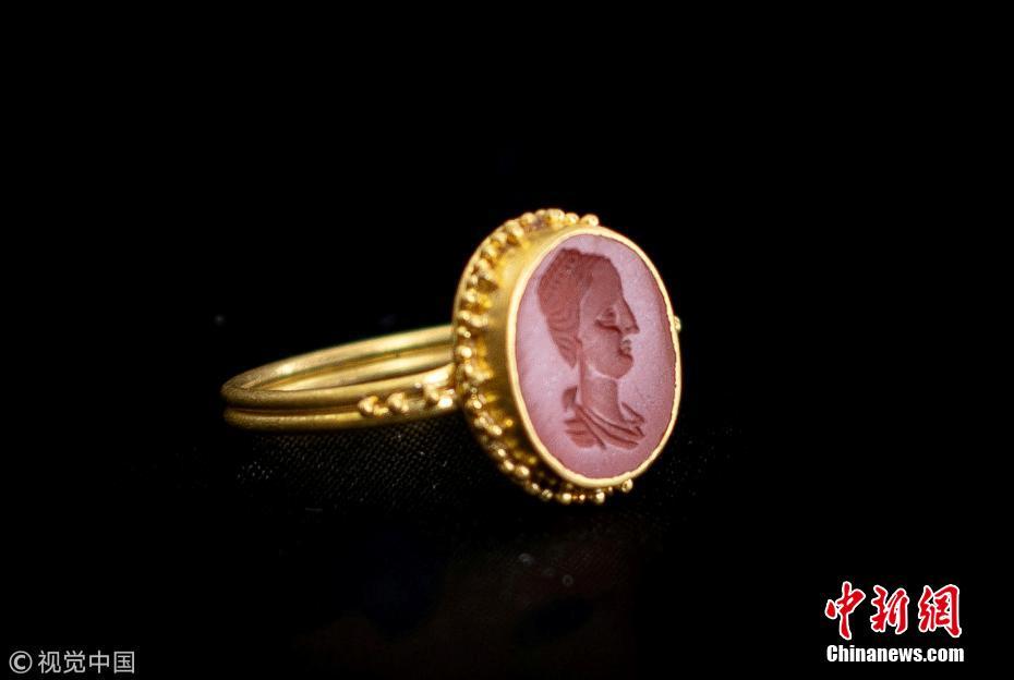 54枚欧洲古董戒指将在英国拍卖 琳琅满目价值连城