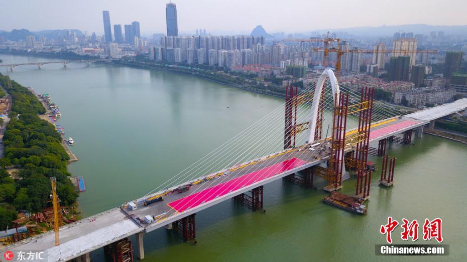 世界跨度最大“反对称结构斜拉桥”即将通车