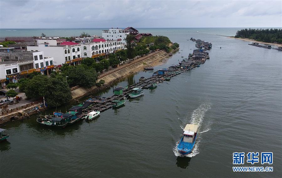 海南：渔船回港避台风