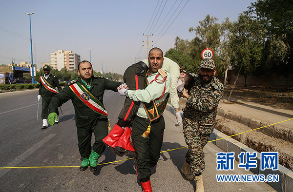 伊朗纪念两伊战争爆发38周年阅兵仪式遭袭致24死53伤