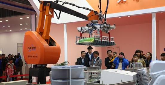 2017年中国机器人产业规模将达62.8亿美元